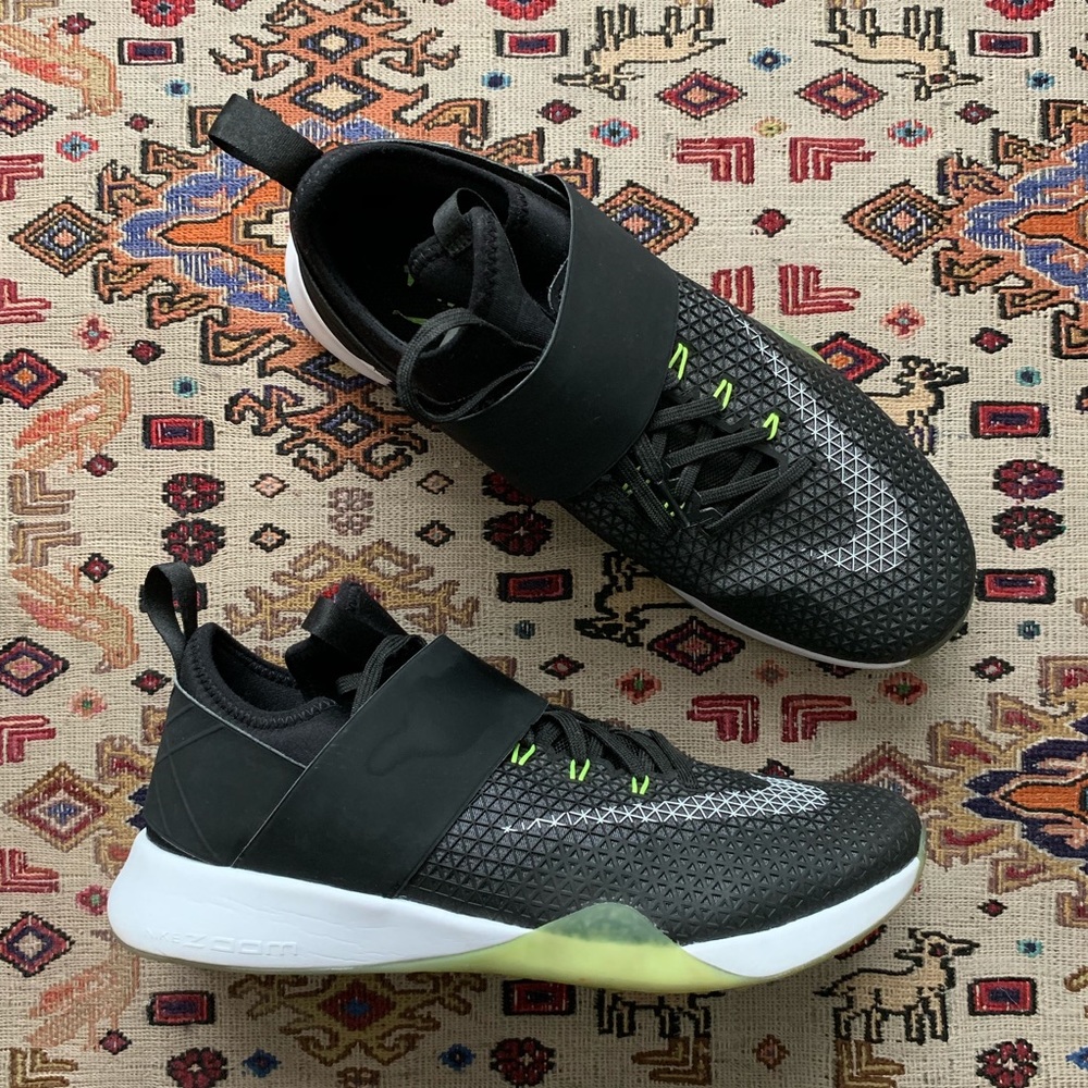 NIKE AIR ZOOM STRONG TRAINING SHOE BLACK SZ 8.5